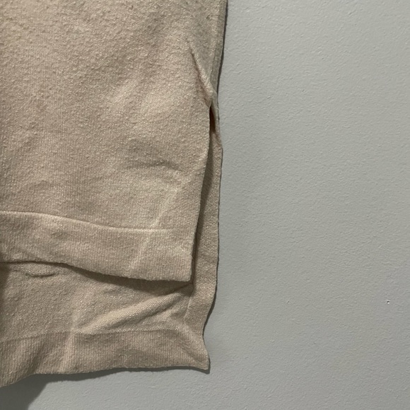 Low-High Shirt - Picture 3 of 4